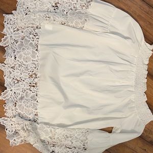 Off should lace shirt